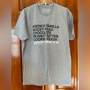 NWOT Men’s “Scoop! There It Is” T-Shirt L